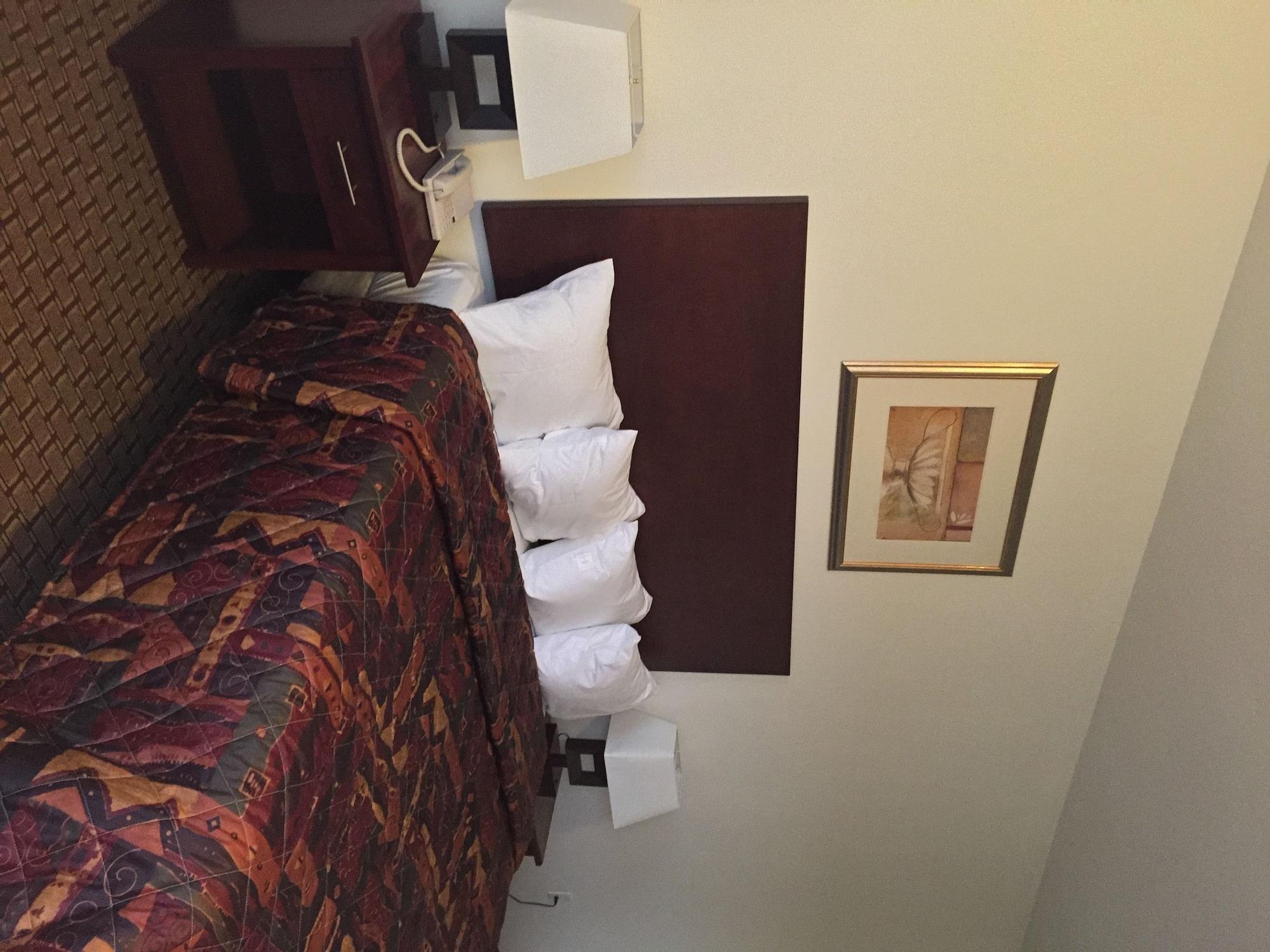 Motel America & 2*