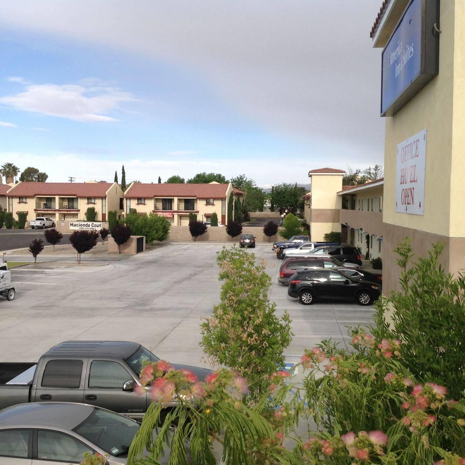 Motel America & 2*
