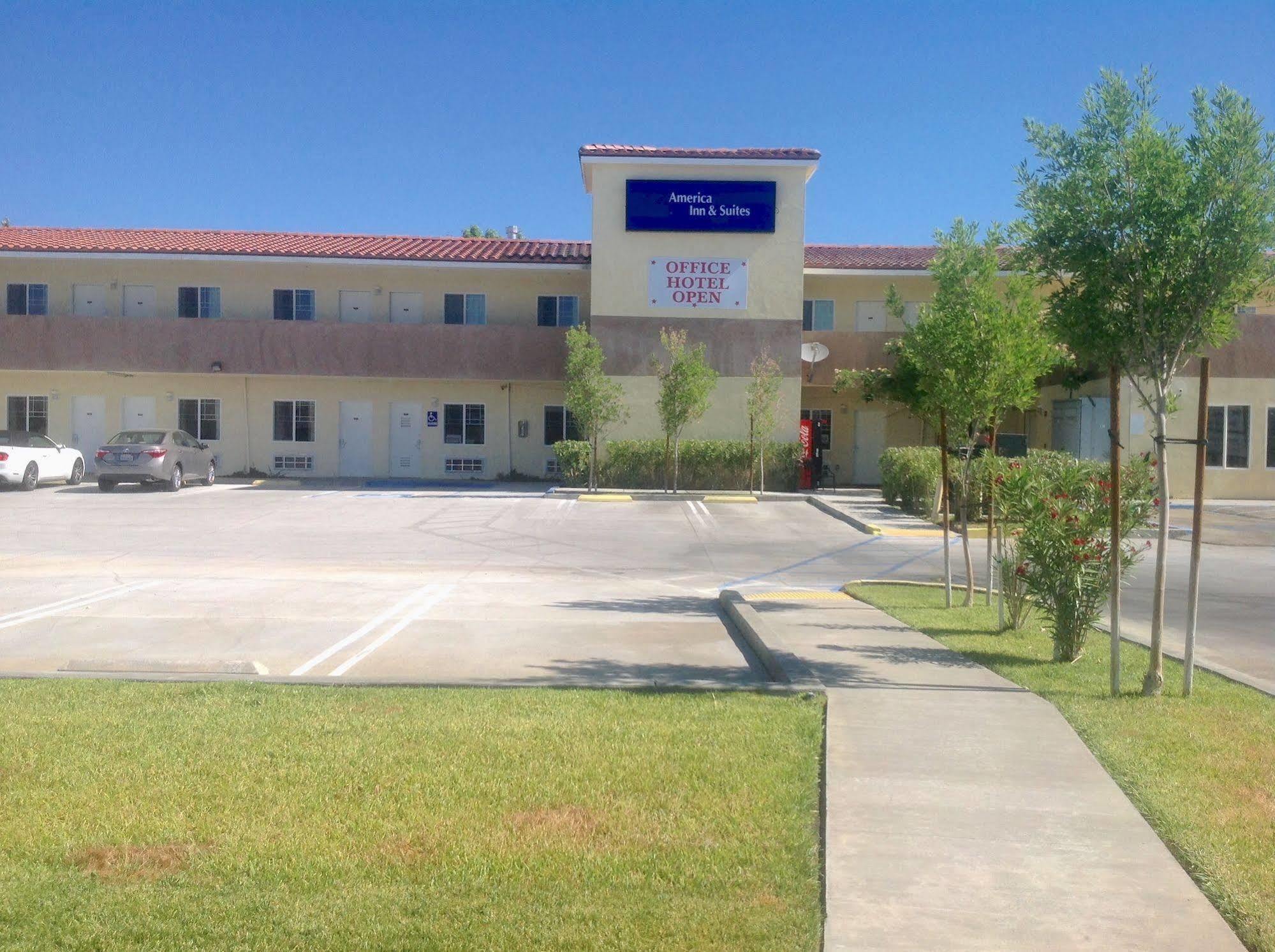 Motel America & 2*