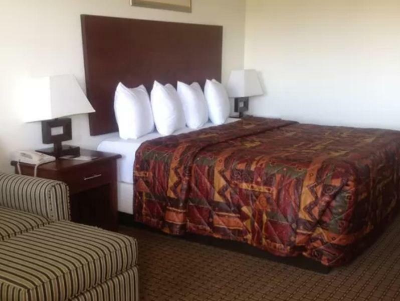 Motel America & Ridgecrest